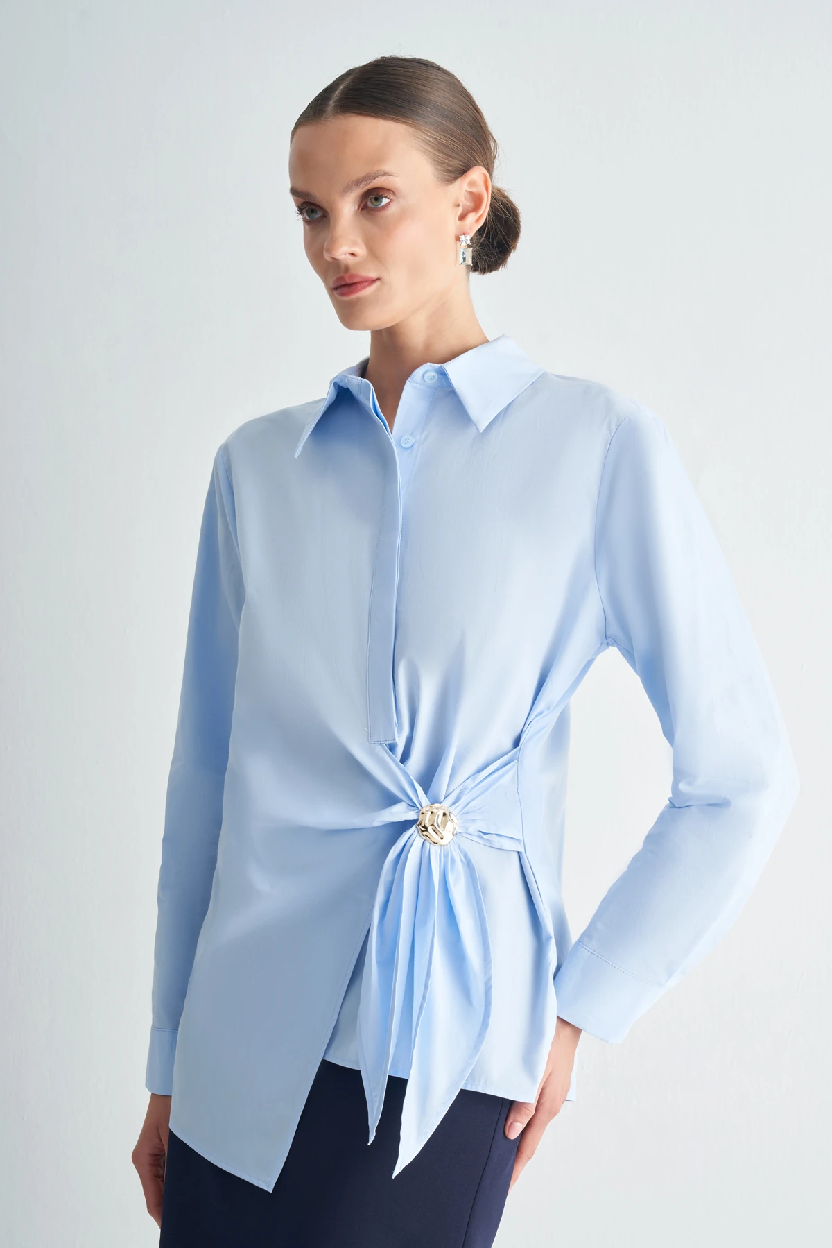 Tokalı Bağlama Detaylı Uzun Kollu Kadın Gömlek