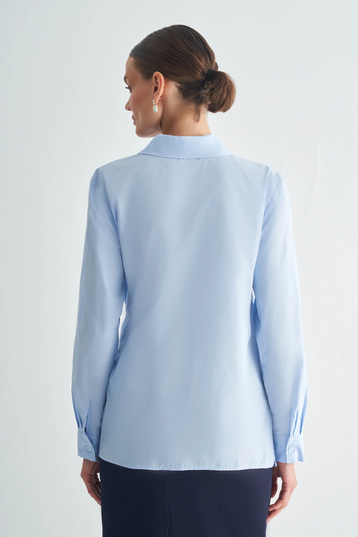 Tokalı Bağlama Detaylı Uzun Kollu Kadın Gömlek