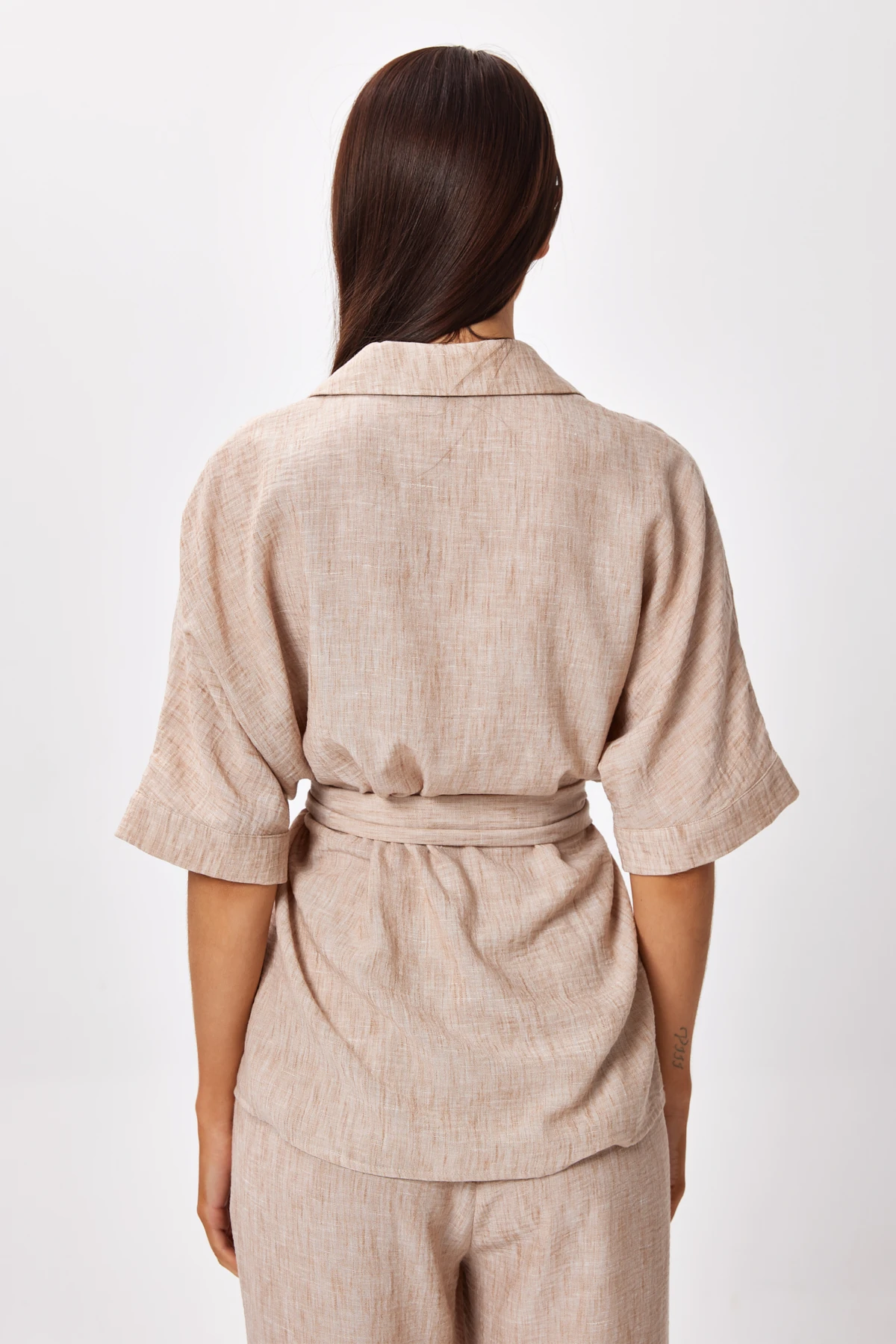 Kuşak Detaylı Dökümlü Gömlek - BEJ