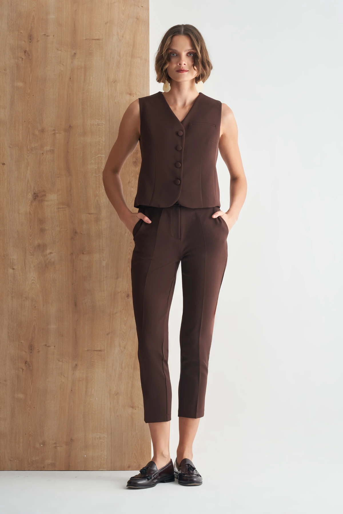 Düğmeli Klasik Yelek – Şık Takım Yeleği - kahve