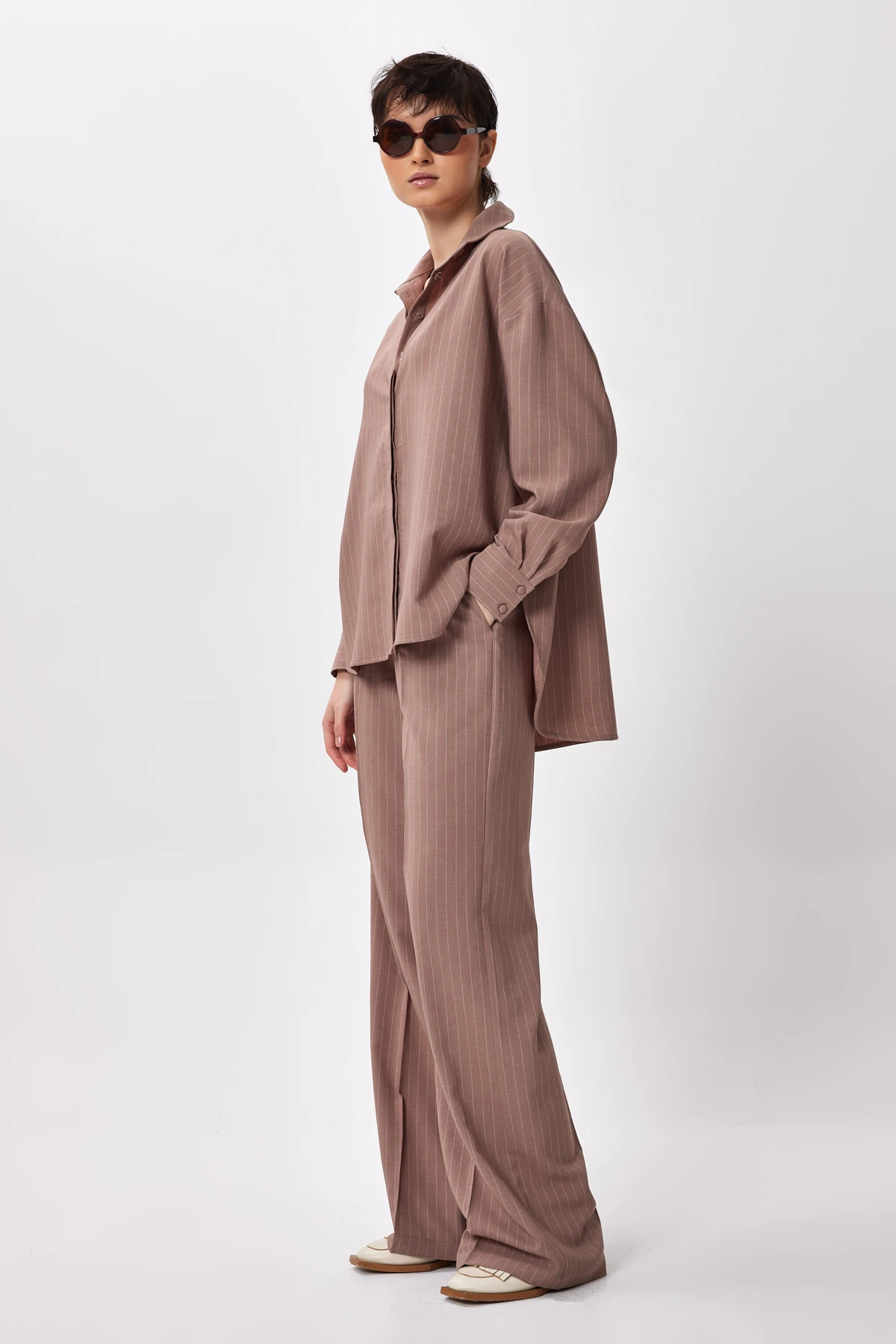 İnce Çizgili Dökümlü Uzun Kollu Gömlek - vizon