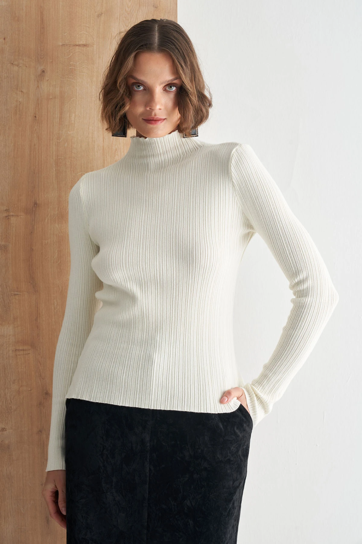 Yarım Balıkçı Yaka Fitilli Triko Kazak