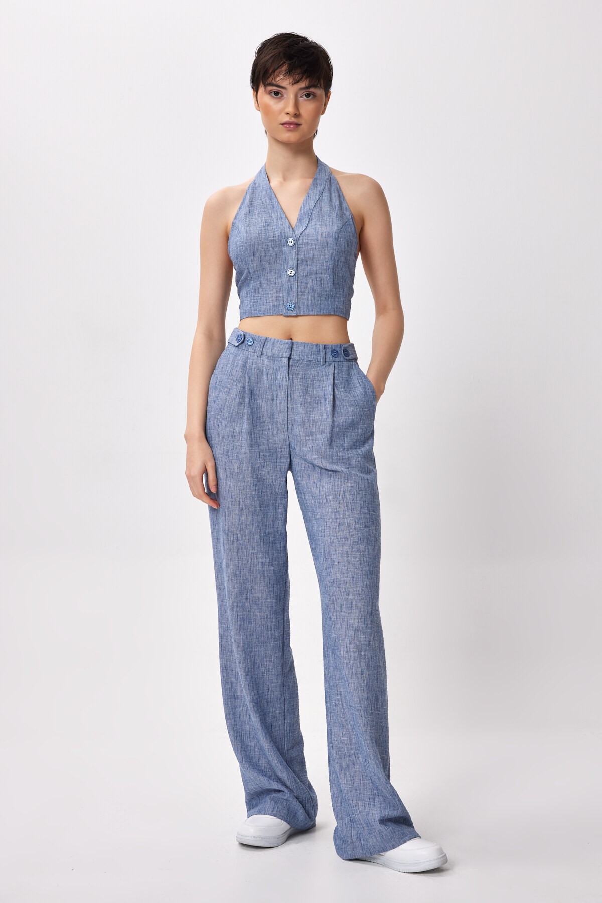 BTK60015 Önü Düğmeli Crop 