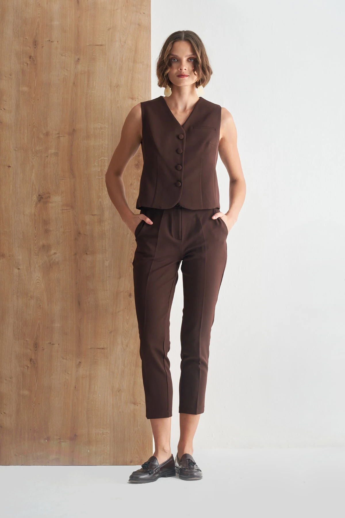 Düğmeli Klasik Yelek – Şık Takım Yeleği - kahve