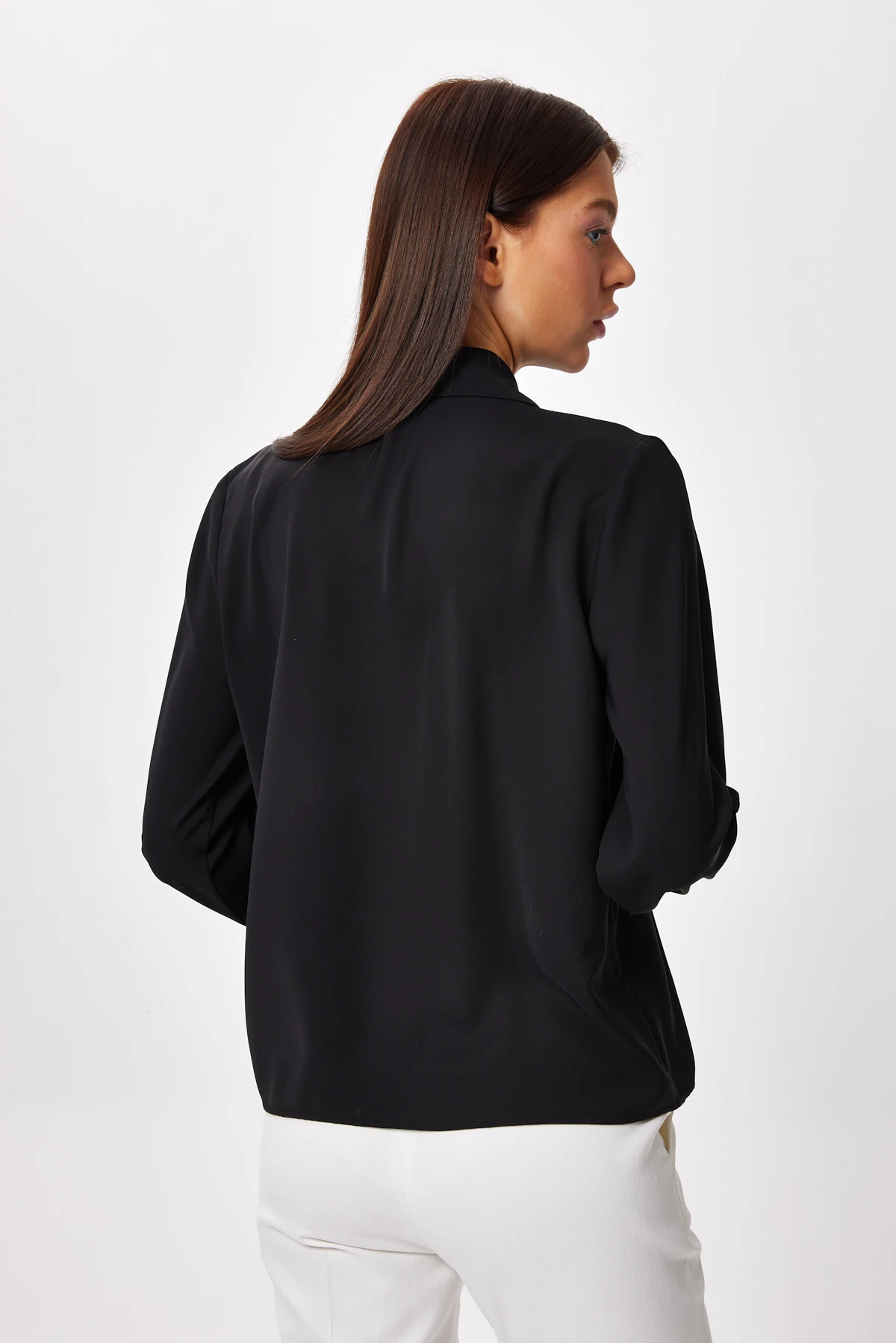 Yaka Detaylı Düğmeli Gömlek - Siyah