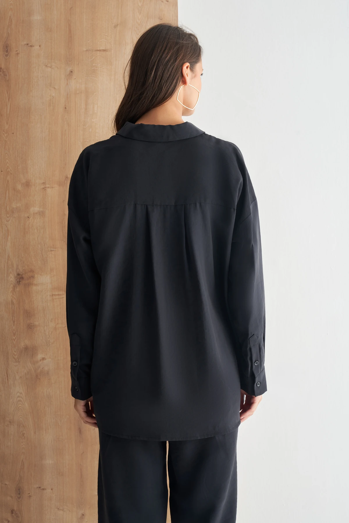 Oversize Kesim Modal Yumuşak Dokulu Kadın Gömlek - Siyah