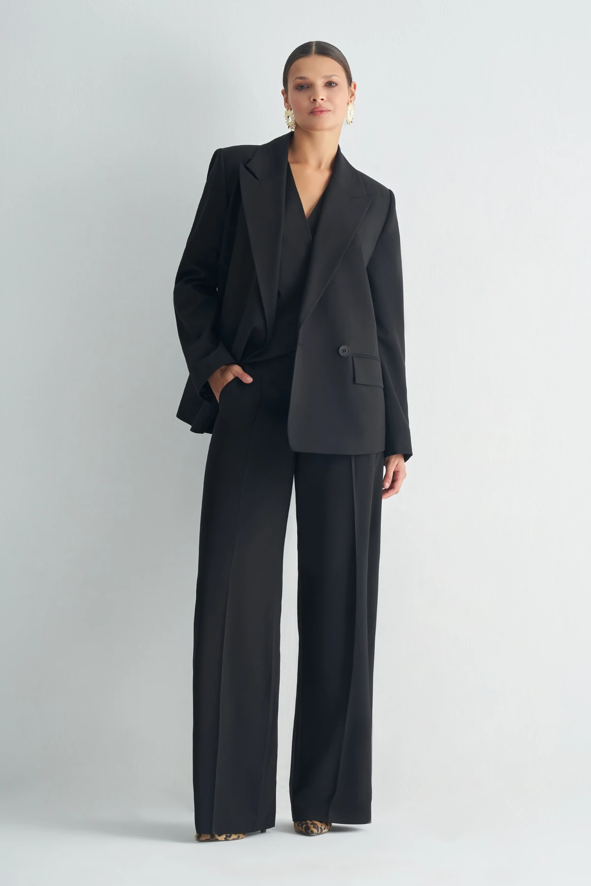 Çift Düğmeli Oversize Blazer Ceket – Klasik Yaka, Rahat Kesim