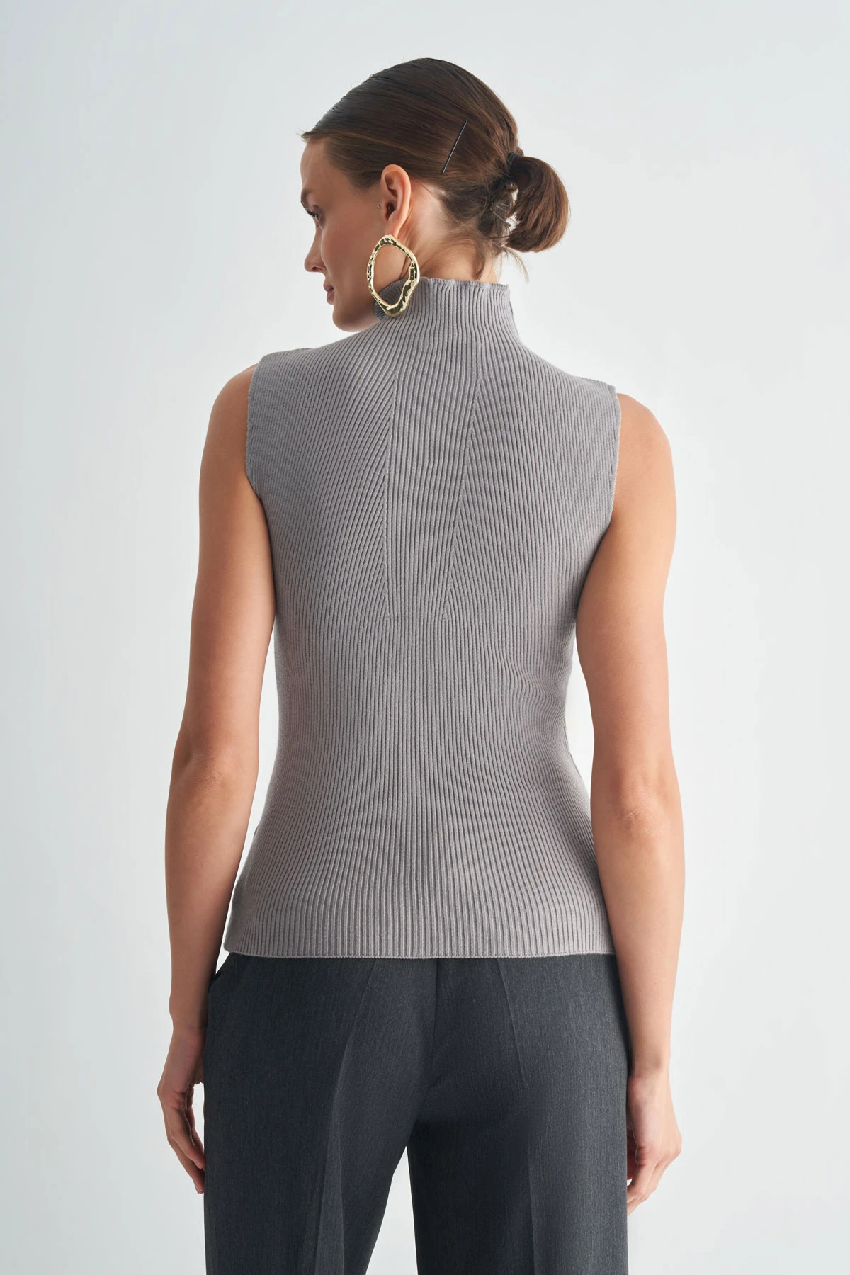 Kolsuz Dik Yaka Triko Bluz