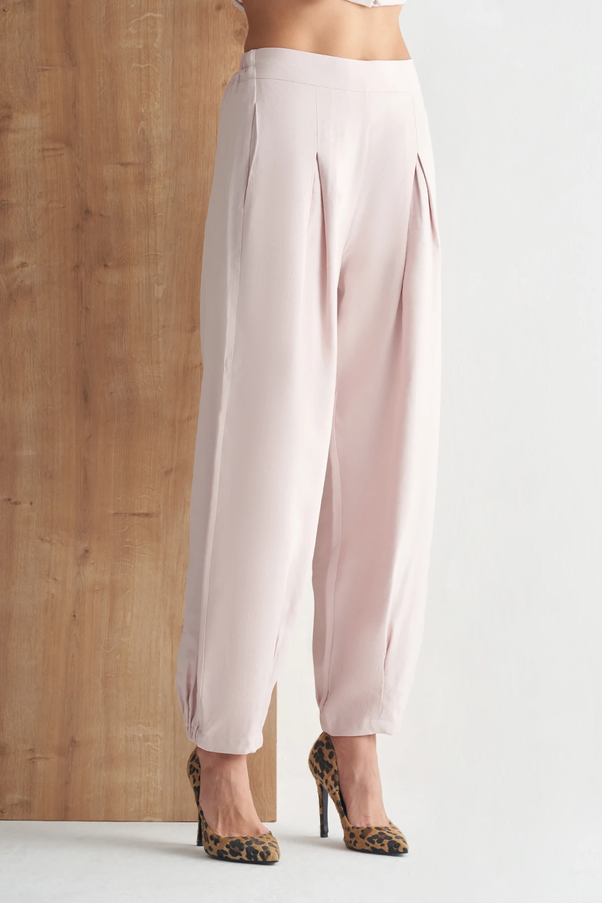 Pile Detaylı Yüksek Bel Rahat Kesim Kadın Pantolon - BEJ