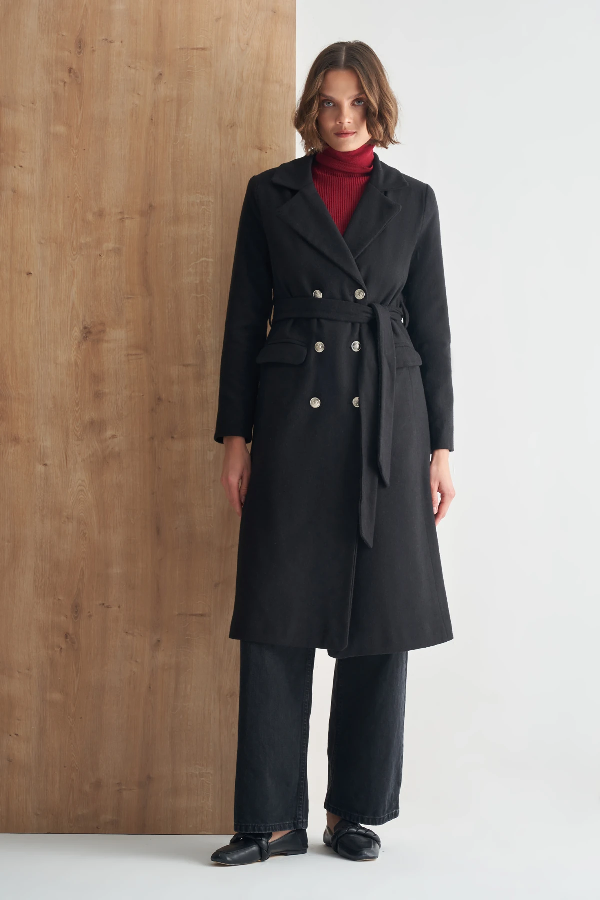 Kuşaklı Çift Düğmeli Uzun Kaban