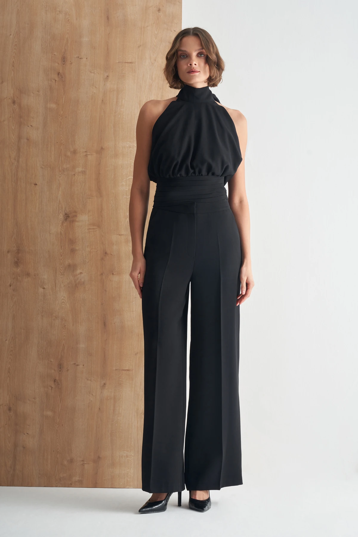 Boyundan Bağlamalı Şık Bluz - Siyah