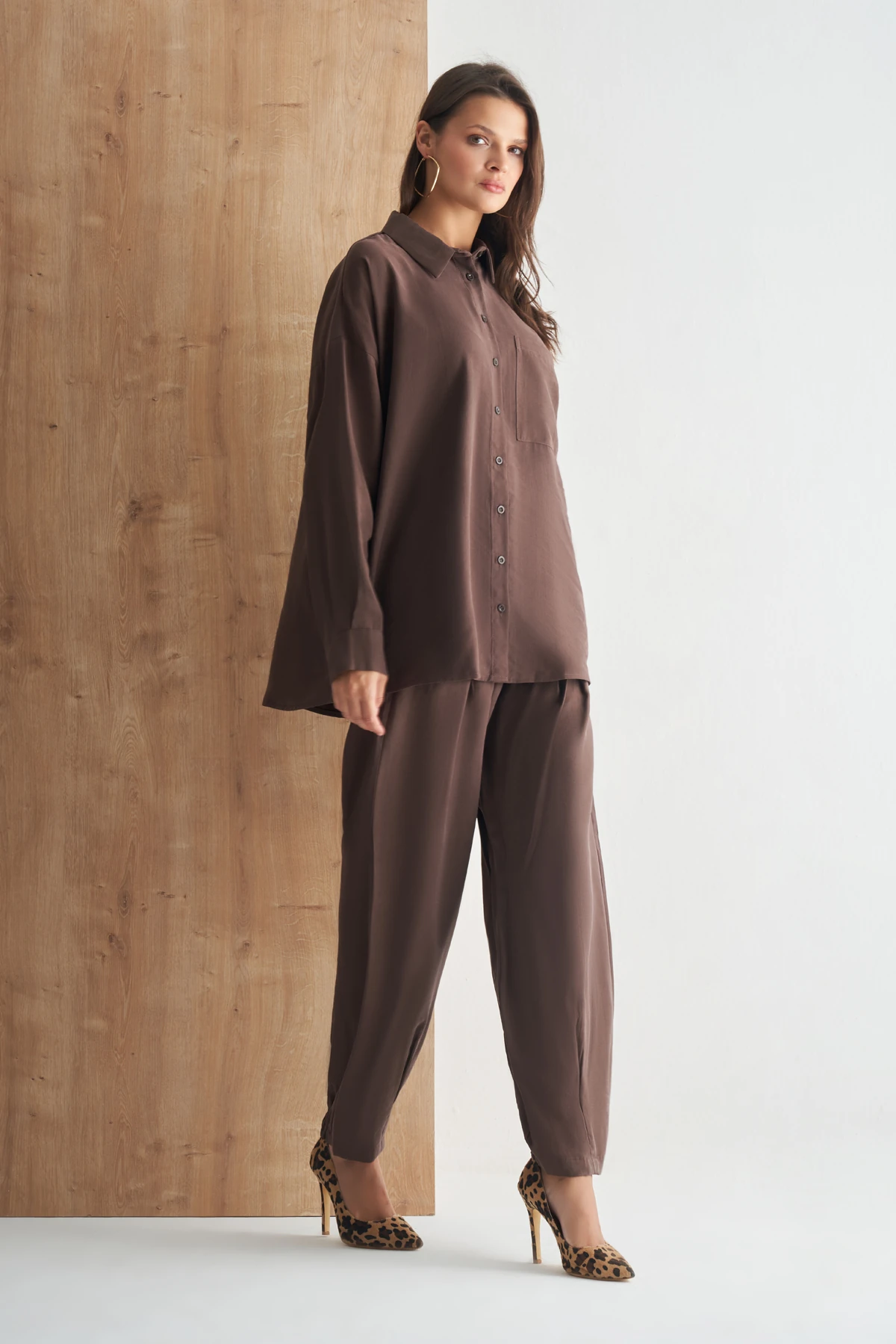 Oversize Kesim Modal Yumuşak Dokulu Kadın Gömlek - Acı Kahve