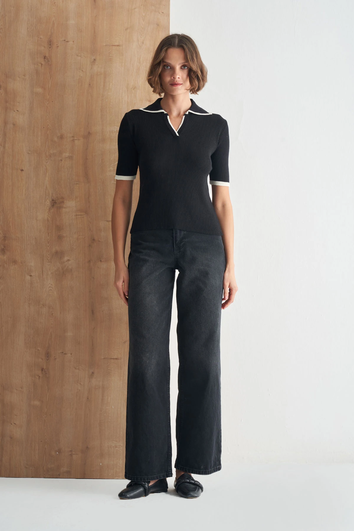 Kontrast Detaylı Polo Yaka Kısa Kollu Triko