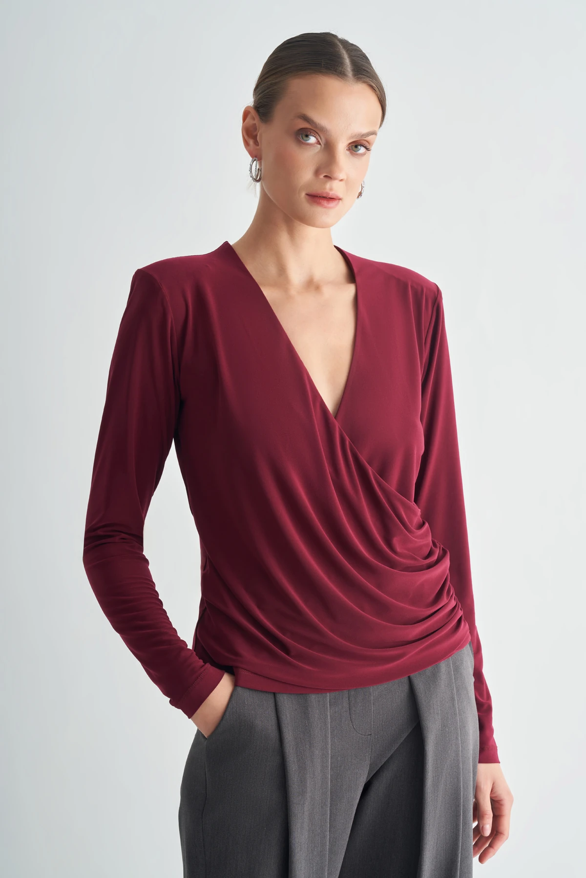 Şık Drapeli V Yaka Uzun Kollu Kadın Bluz