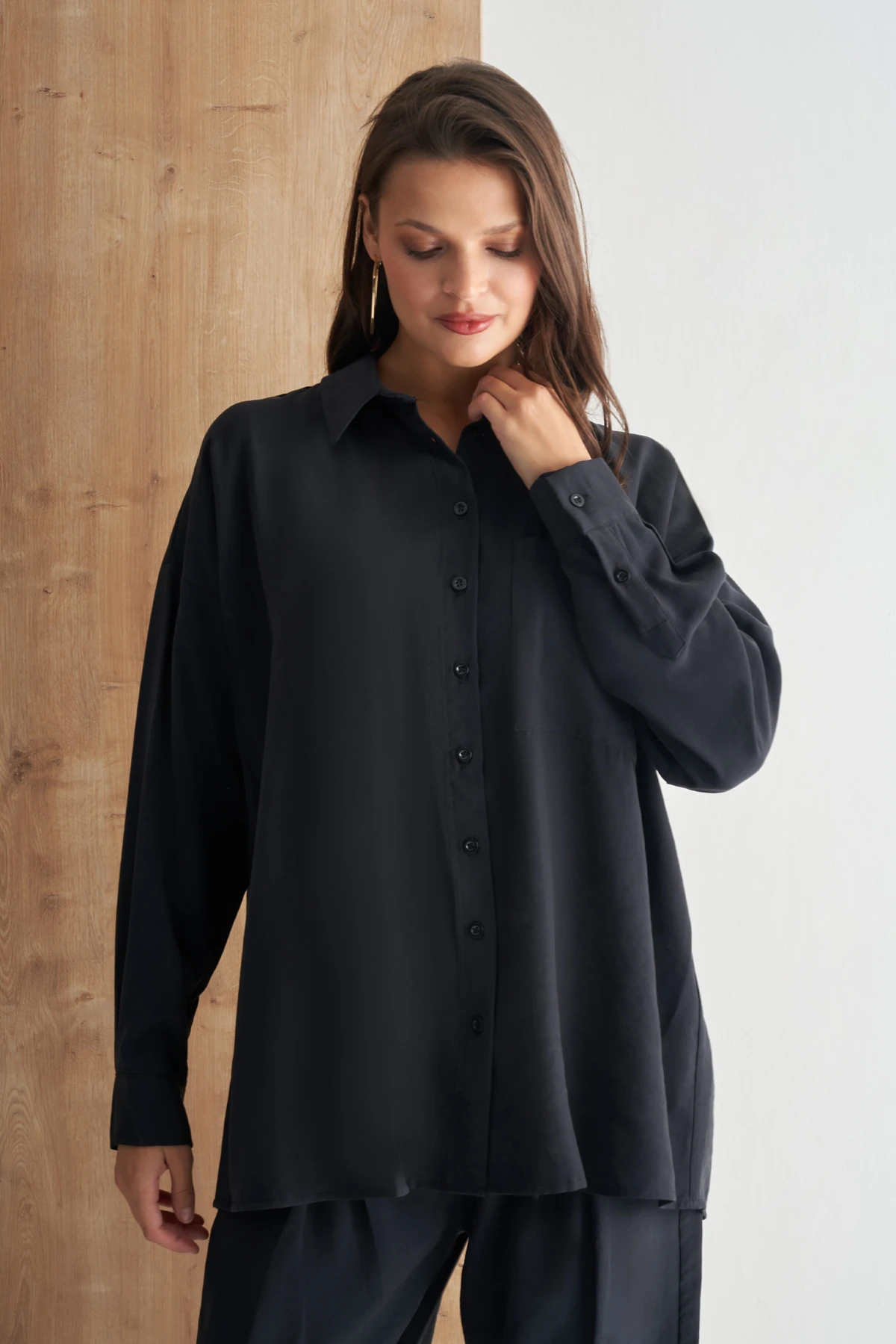 Oversize Kesim Modal Yumuşak Dokulu Kadın Gömlek - Siyah