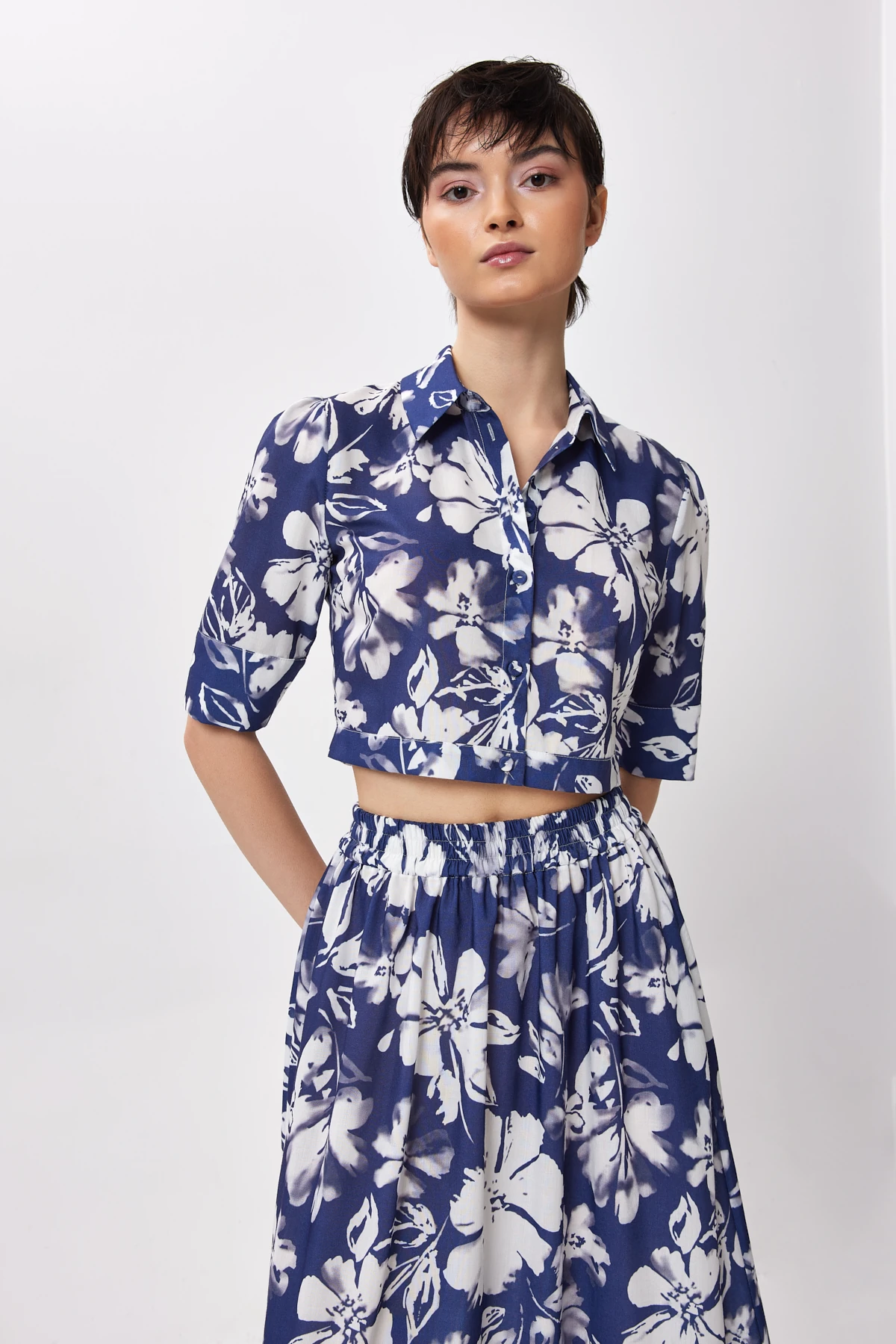 Çiçek Desenli Crop Gömlek - Lacivert