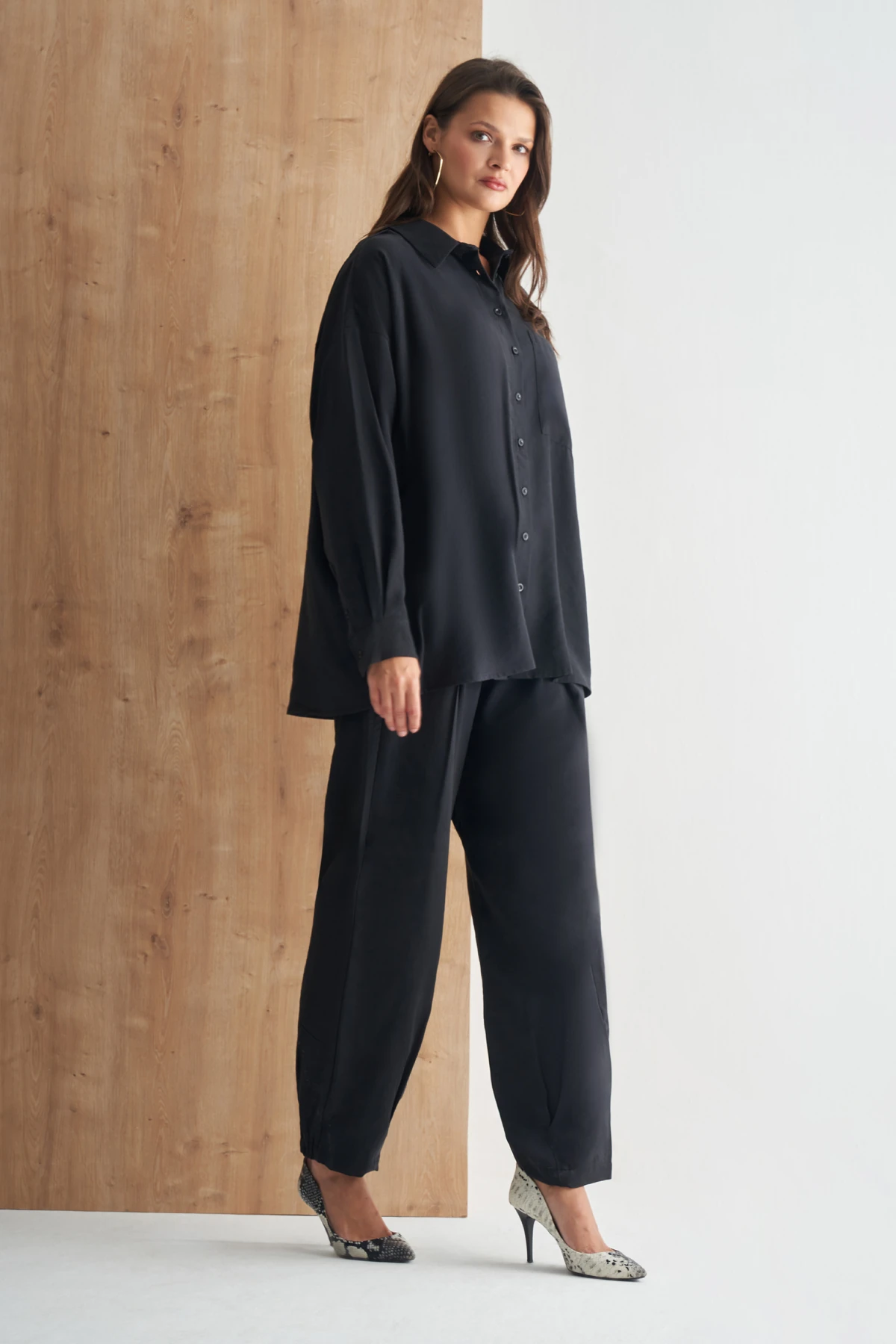 Oversize Kesim Modal Yumuşak Dokulu Kadın Gömlek - Siyah