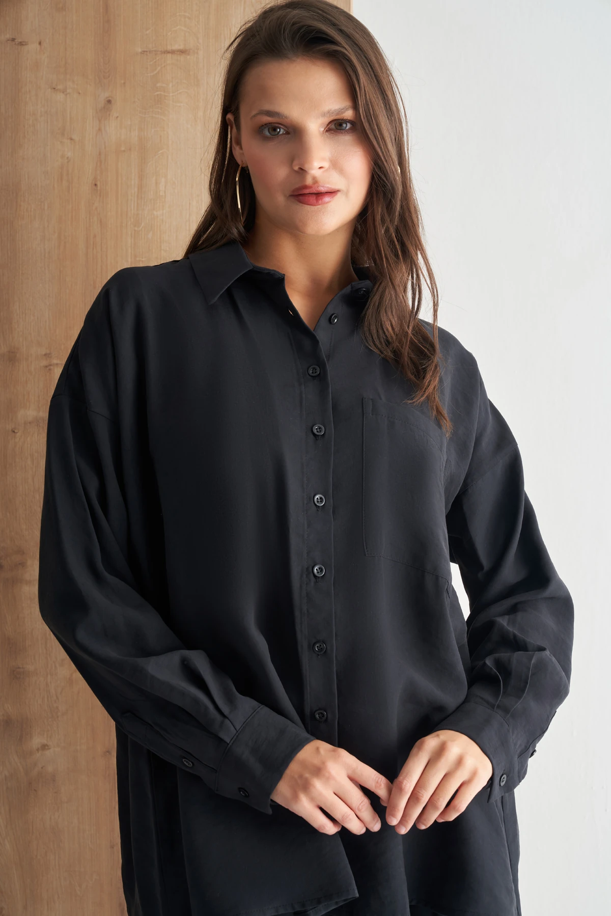 Oversize Kesim Modal Yumuşak Dokulu Kadın Gömlek - Siyah