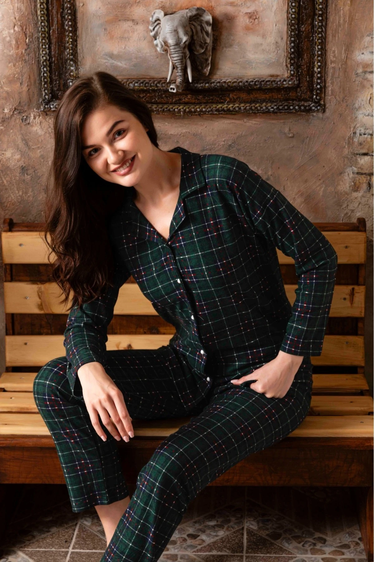 Kadın Yeşil Kareli Gömlek Süet Pijama Takımı