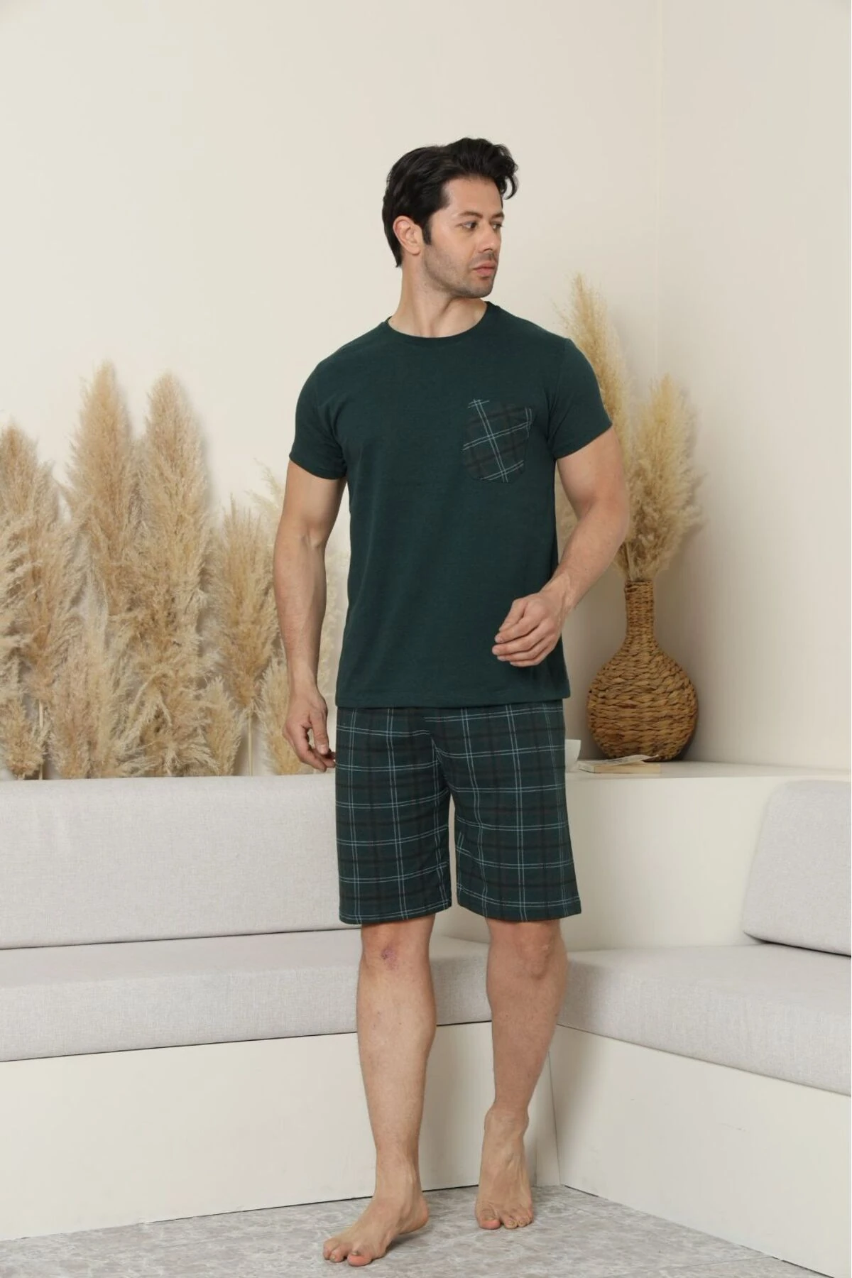 Erkek Kısa Kol Üst Cepli Alt Kapri Pijama Takımı