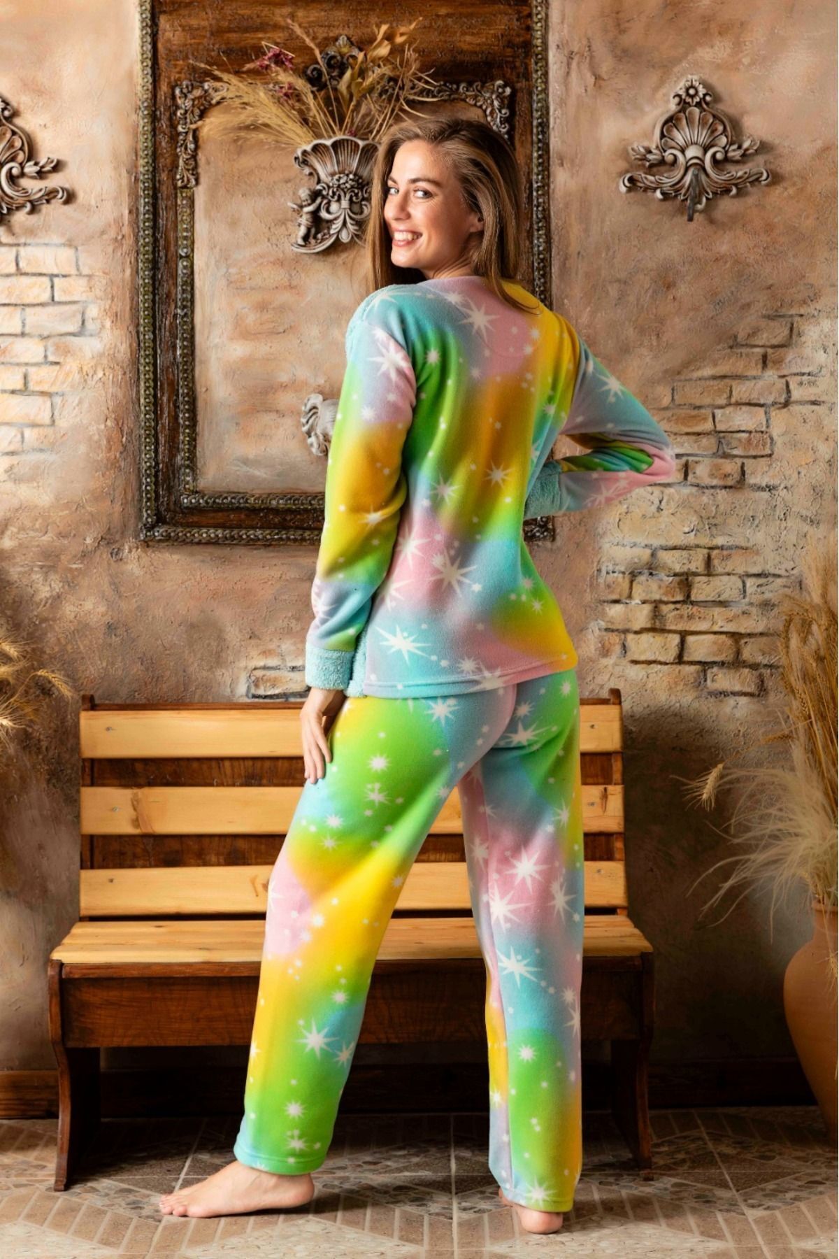 Bayan Gökkuşağı Parıltı Desenli Peluş Pijama Takımı