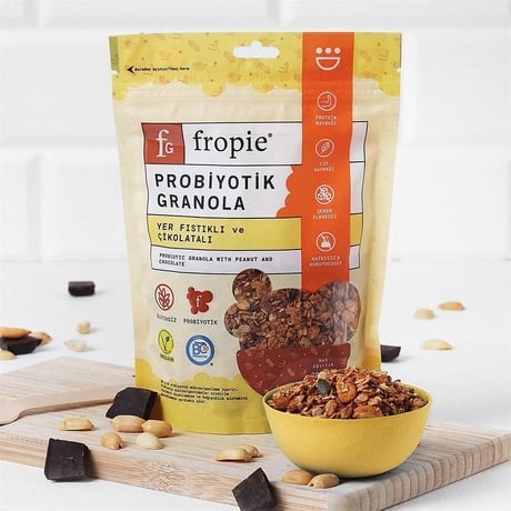 FROPİE - YER FISTIKLI VE ÇİKOLATALI PROBİYOTİK GRANOLA 