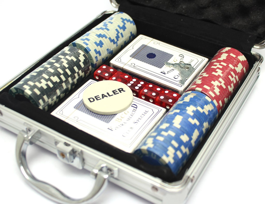 Alüminyum Çantalı 100'lü Poker Seti Texas Holdem Blackjack