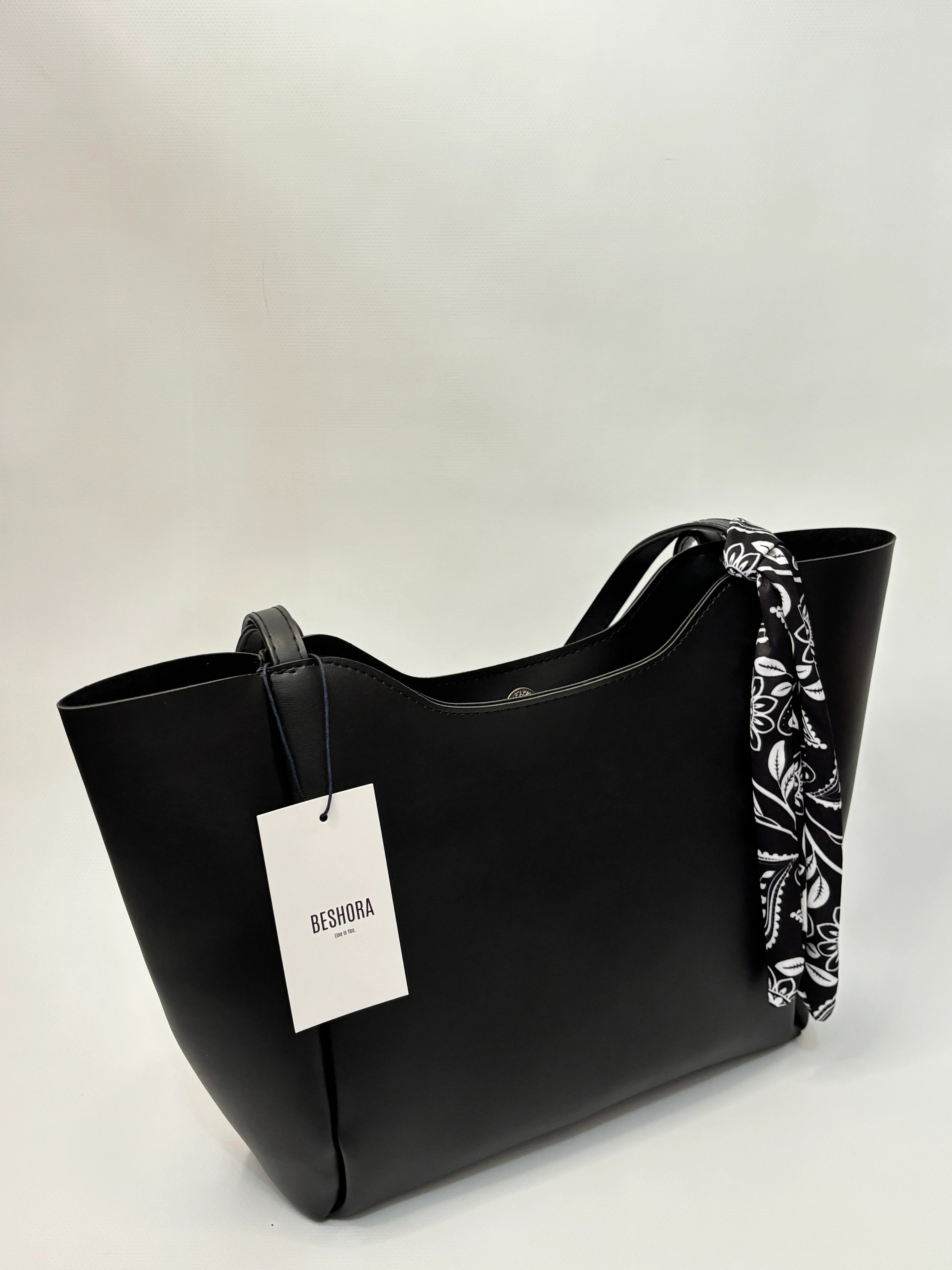 Elena Siyah Mat Fermuar Detaylı Kadın Omuz Çantası