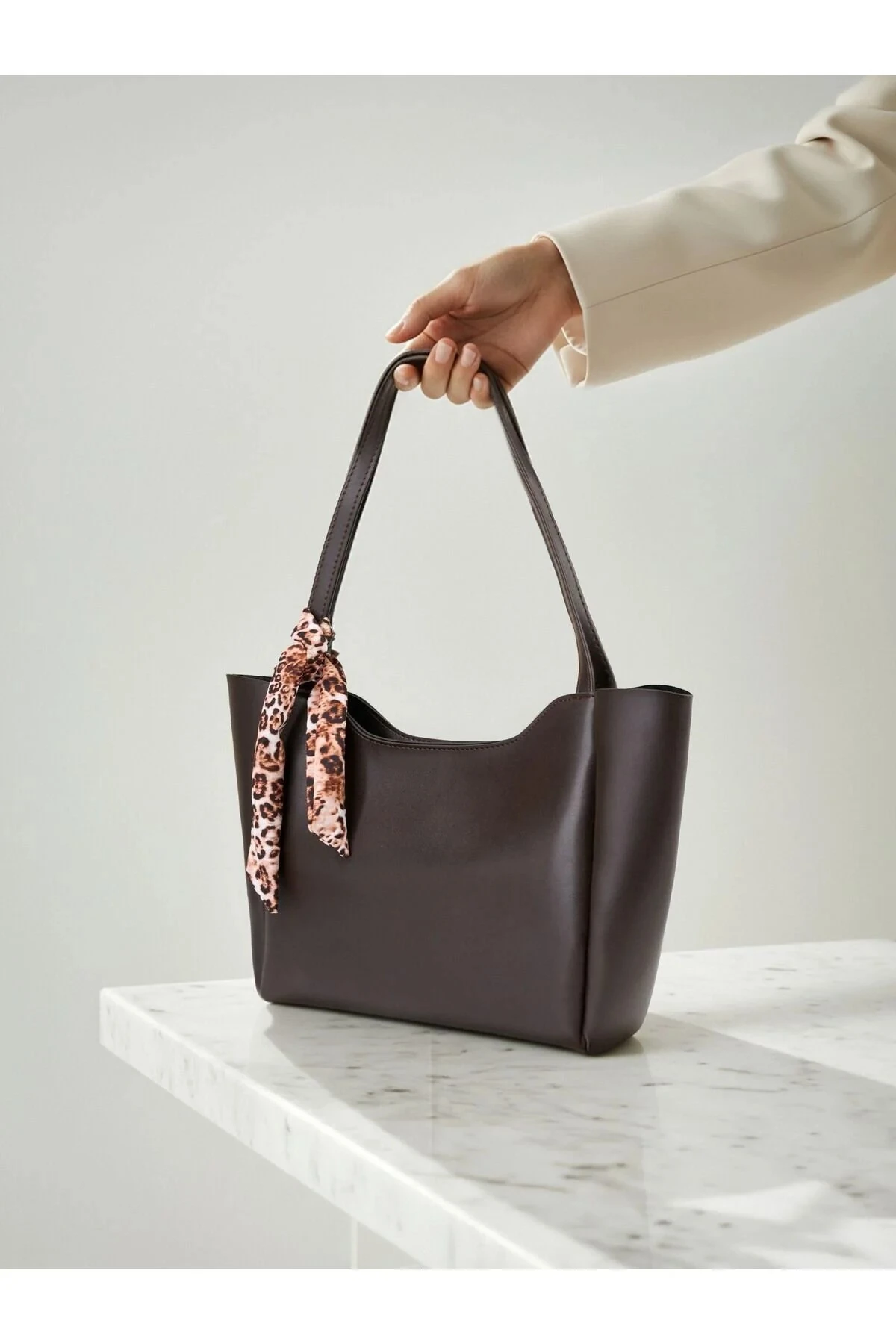 Elena Acı Kahve Mat Fermuar Detaylı Kadın Omuz Çantası