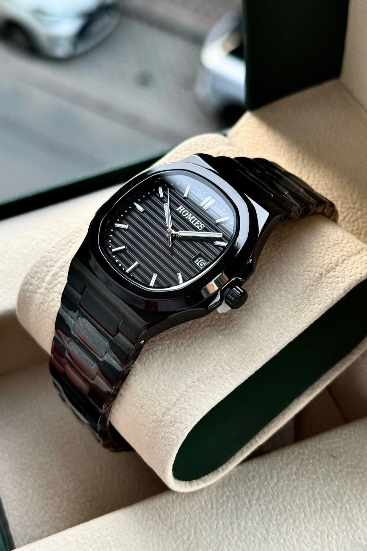 ERKEK KOL SAATİ TAKVİM GÖSTERGELİ HEDİYELİK KUTUSU VE BİLEKLİK HEDİYELİ .HMMYS50