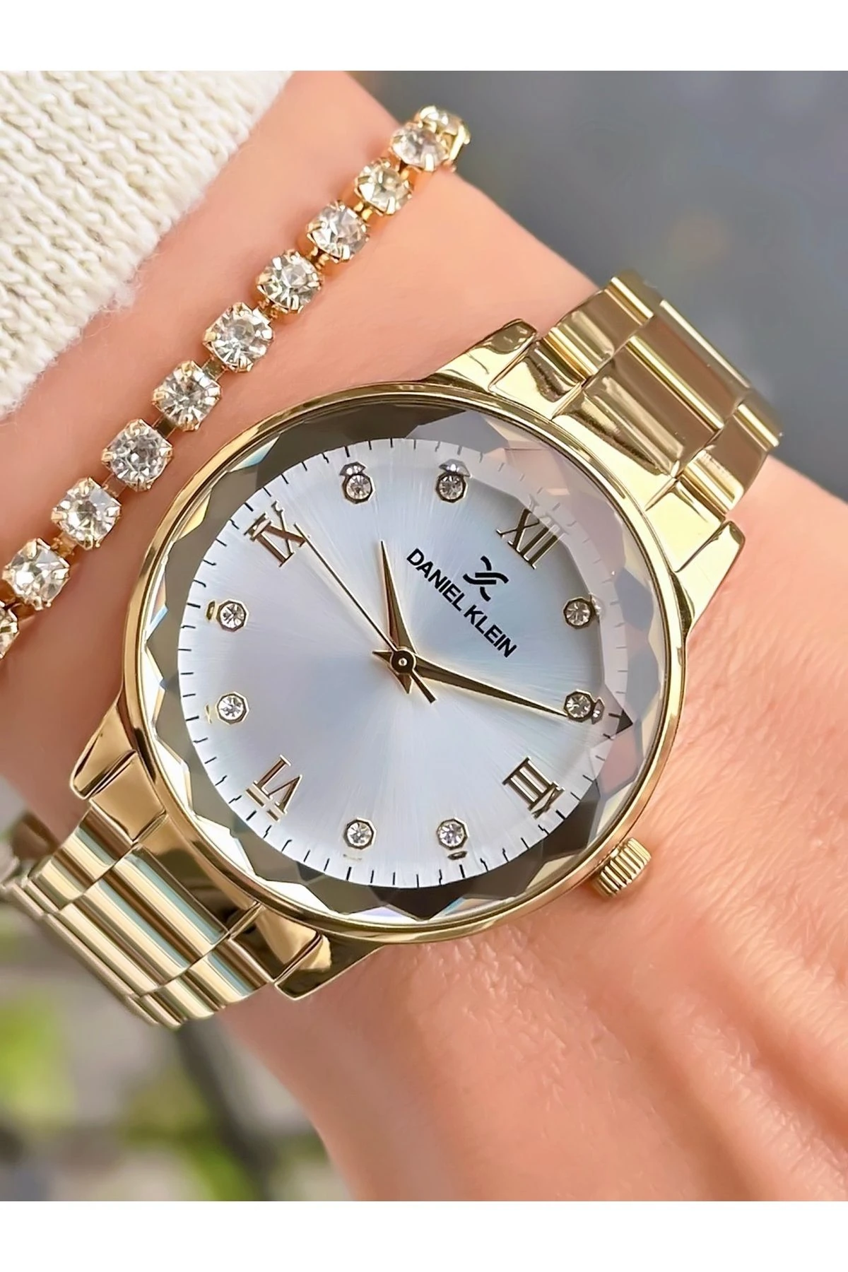 Çelik Kordon Kadın Kol Saati+ Bileklik