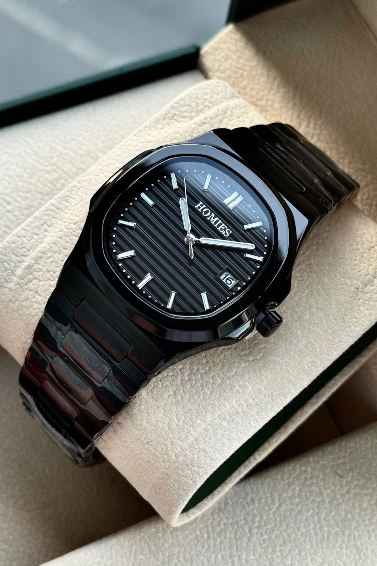 ERKEK KOL SAATİ TAKVİM GÖSTERGELİ HEDİYELİK KUTUSU VE BİLEKLİK HEDİYELİ .HMMYS50