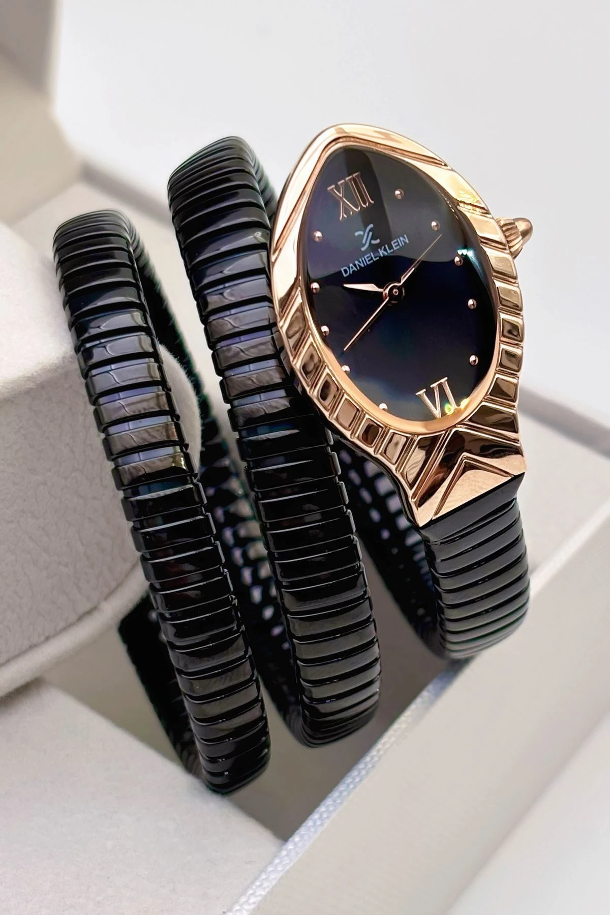 Çelik Kordon Kadın Kol Saati+ Bileklik