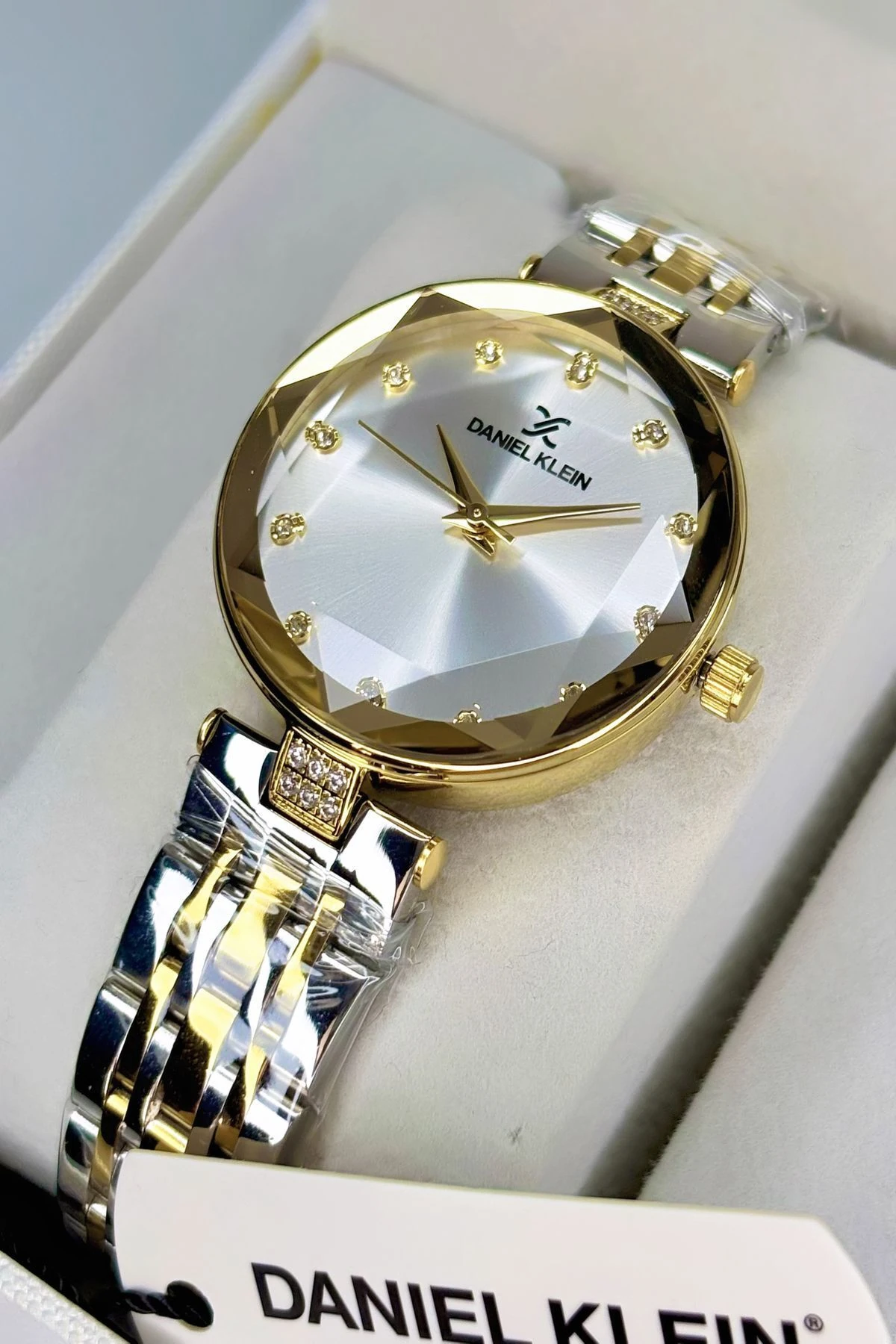 Çelik Kordon Kadın Kol Saati+ Bileklik