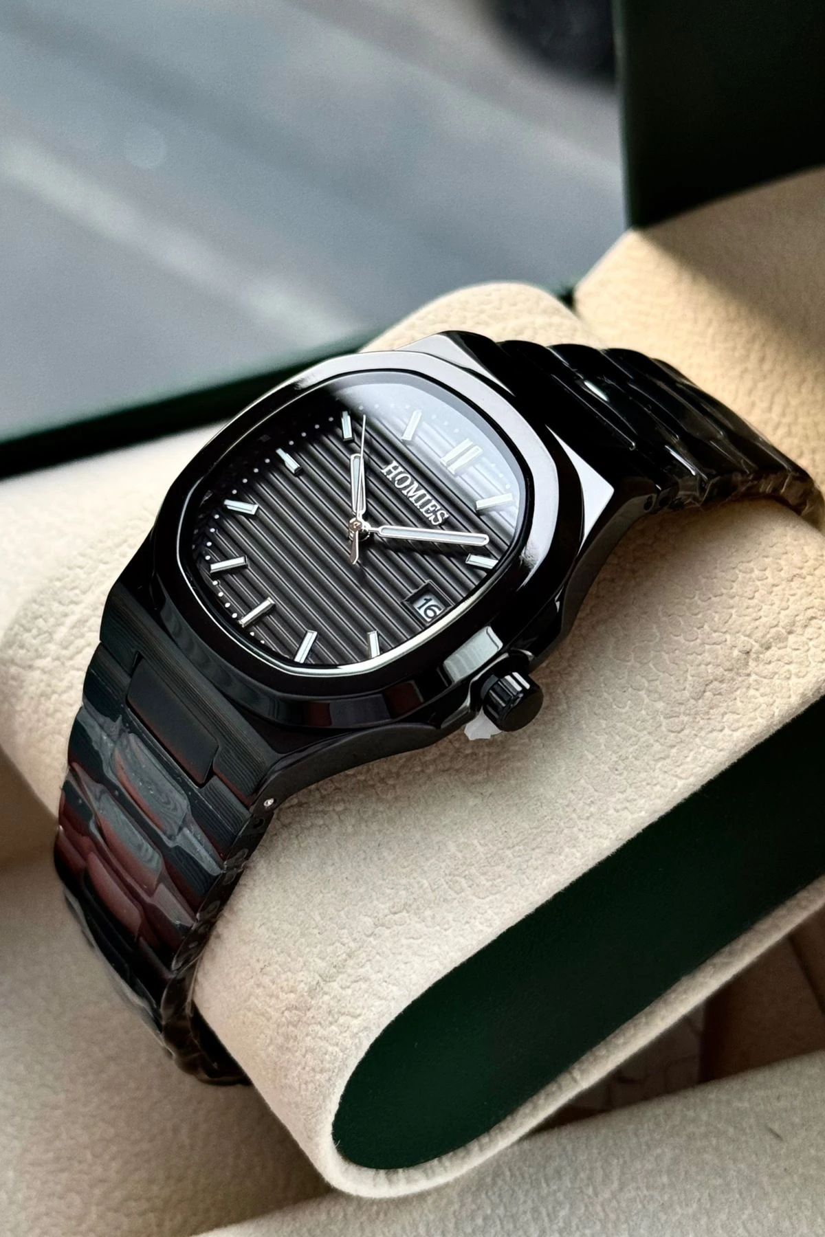 ERKEK KOL SAATİ TAKVİM GÖSTERGELİ HEDİYELİK KUTUSU VE BİLEKLİK HEDİYELİ .HMMYS50