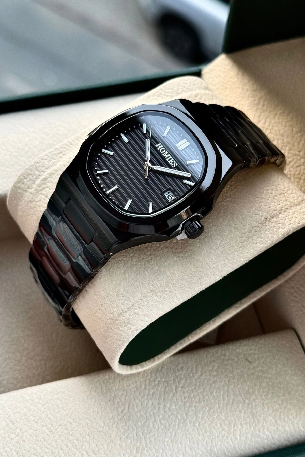 ERKEK KOL SAATİ TAKVİM GÖSTERGELİ HEDİYELİK KUTUSU VE BİLEKLİK HEDİYELİ .HMMYS50