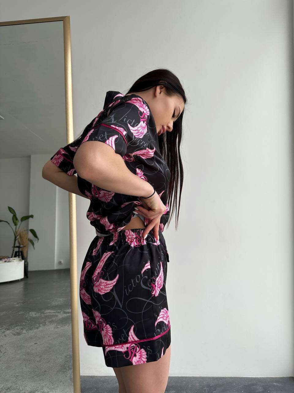 Victoria's Secret Anka Kuşlu Saten Şortlu Takım Composition: 95% satin, 5% lycra