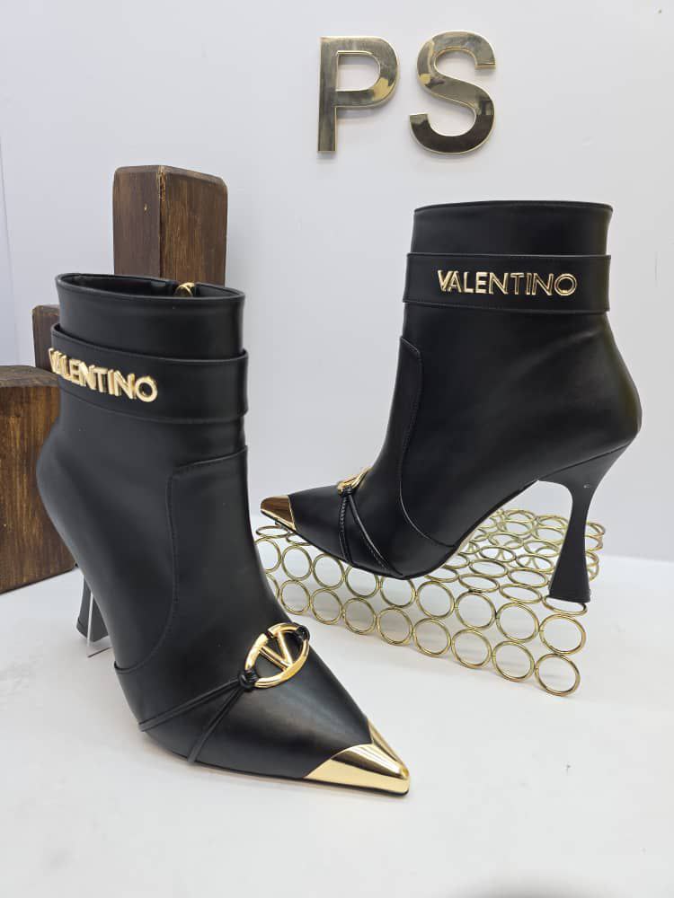 İthal Valentino Gold Detaylı Topuklu Bot