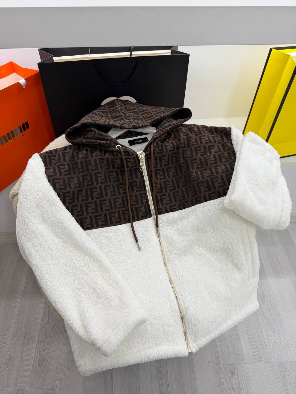 İthal Fendi Fermuarlı Peluş