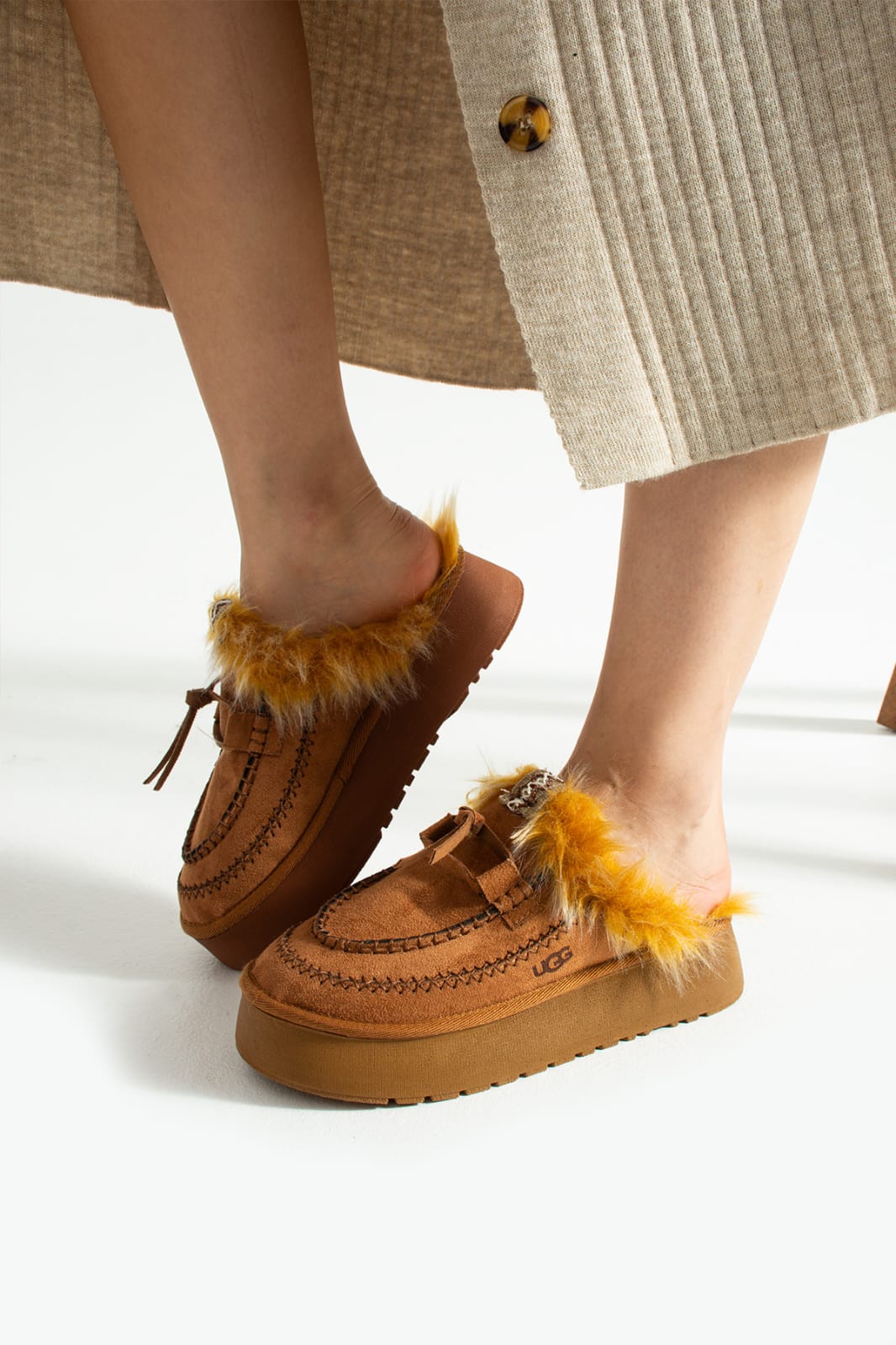 İthal Ugg Tüylü Tabanlı Terlik 