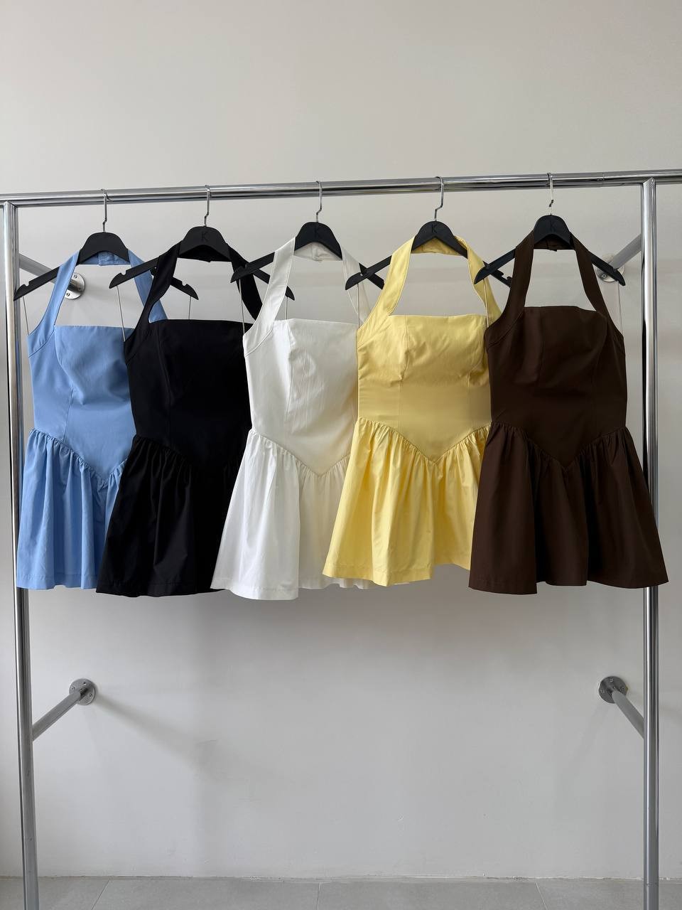 Boyundan Bağlamalı Mini Elbise
