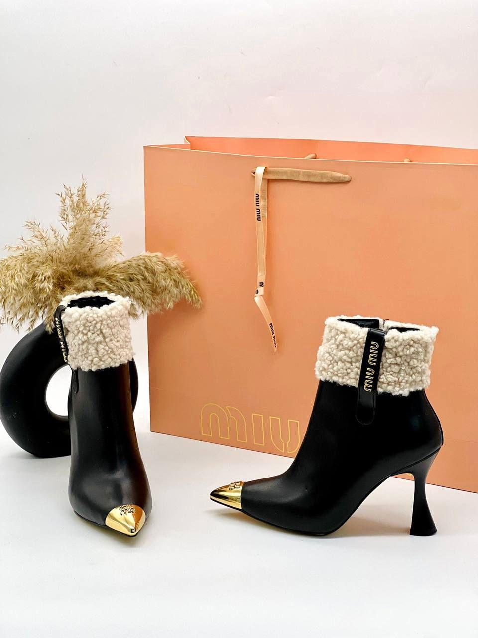 İthal Miu Miu Peluş Detaylı Topuklu Bot