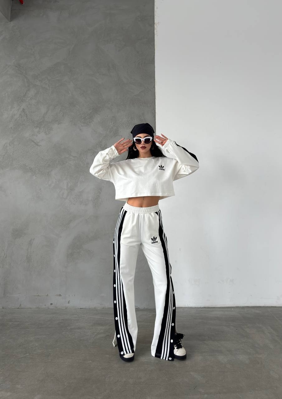 Adidas Penye Takım Yan Şerit Detaylı Spor Takım Orjinal Görseldir.