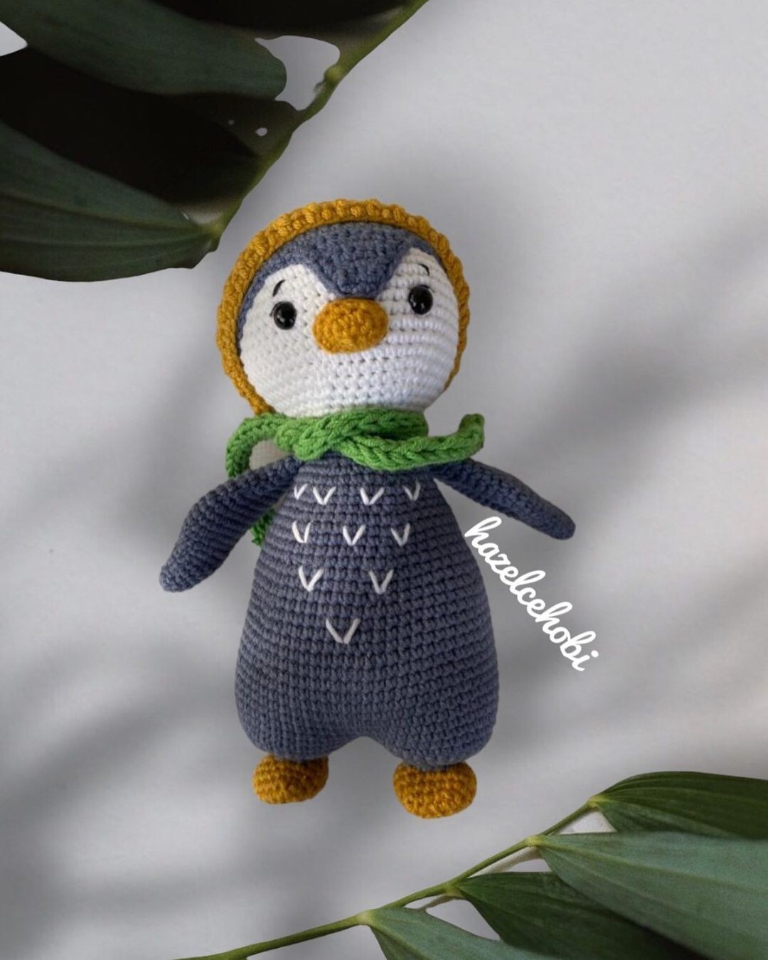 Amigurumi Şapkalı Penguen Oyuncak