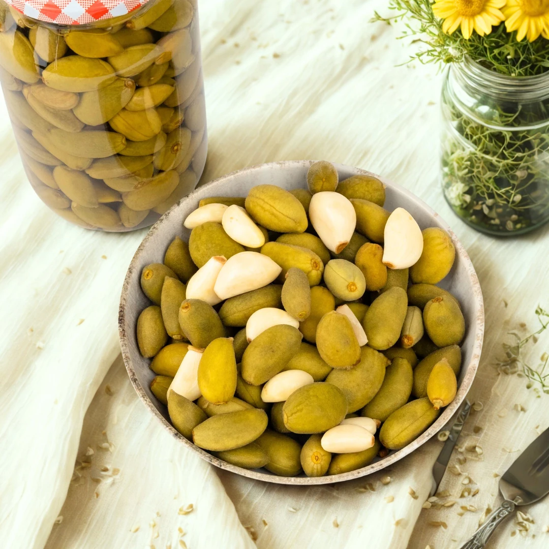 Badem Çağlası Turşusu Ev Yapımı Çıtır 1000cc Cam Kavanoz 2025 Üretim