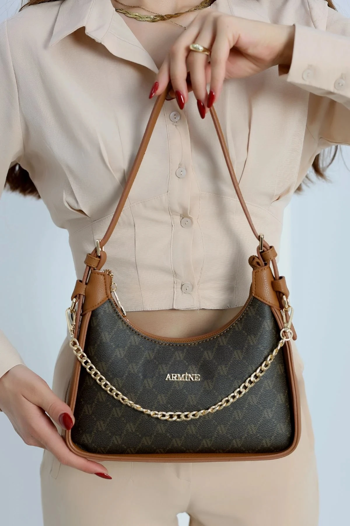 Armine 386 El, Kol ve Omuz Çantası