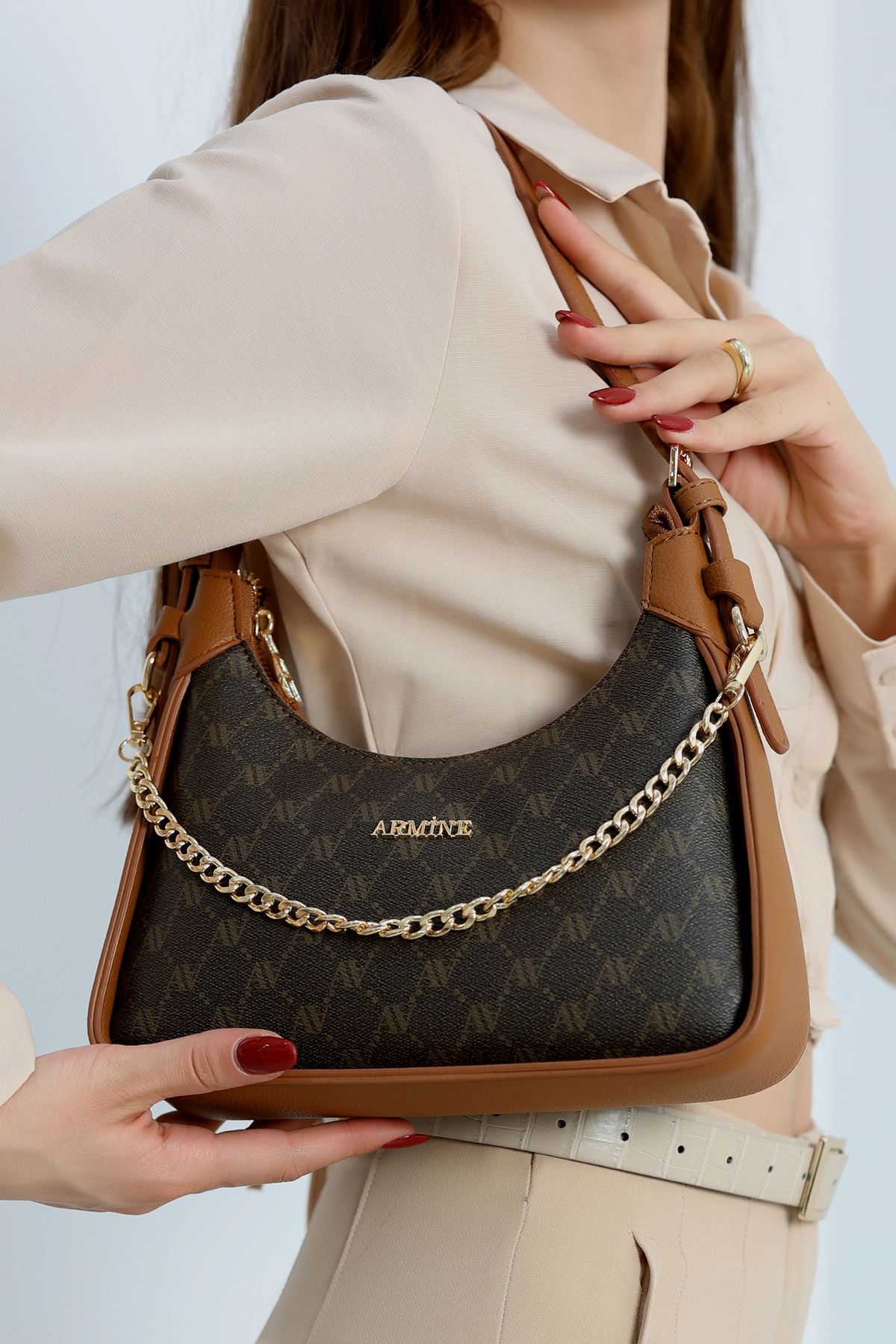 Armine 386 El, Kol ve Omuz Çantası