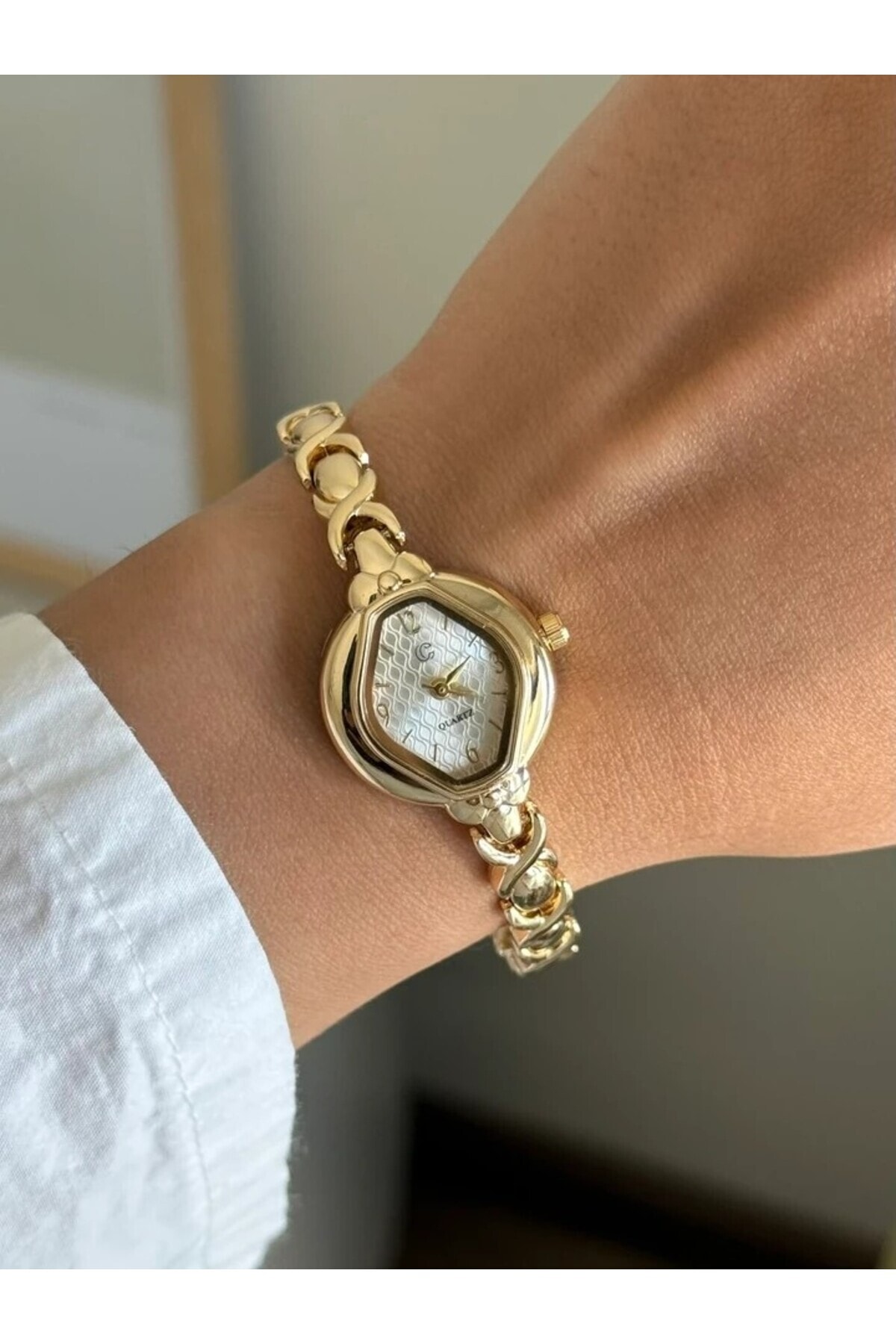 Meffa Minimal Vintage Model Kadın Kol Saati Gold (Beyaz Kadran)


