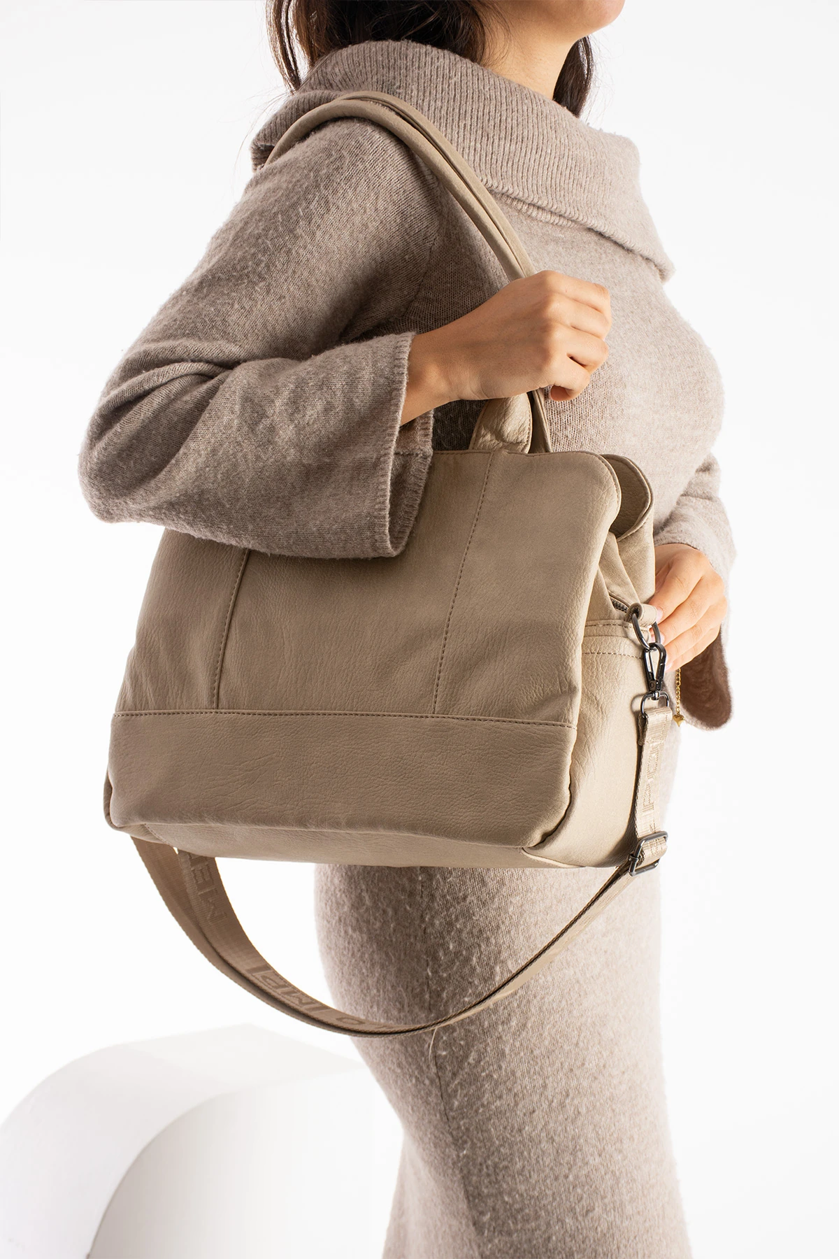 Mega İthal Deri El ve Çapraz Çanta - VİZON