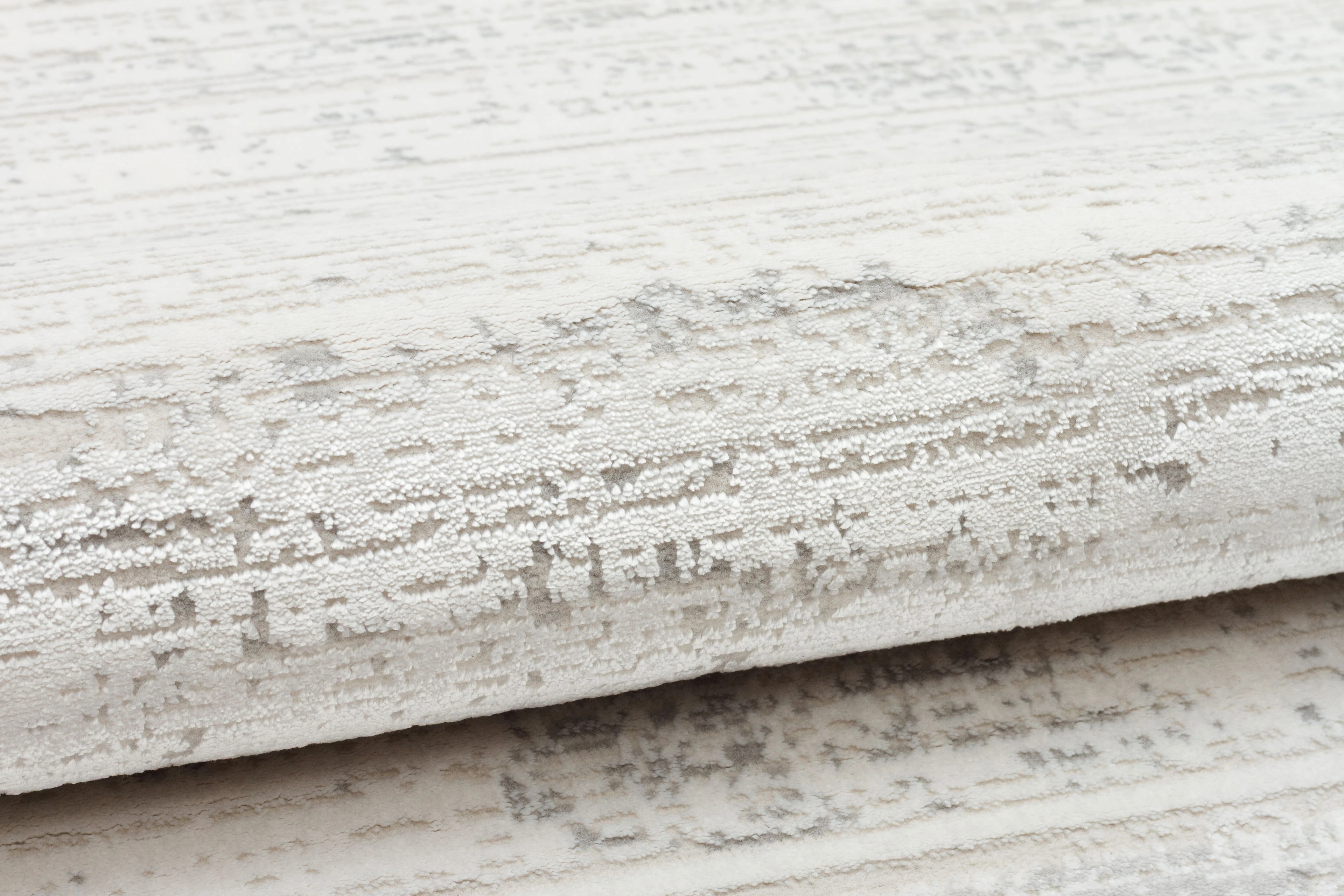 Yumuşak Dokulu Sık Dokuma Salon Halısı